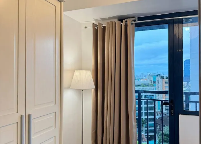 Makati View With Fast Wifi And Netflix بيت للعطل